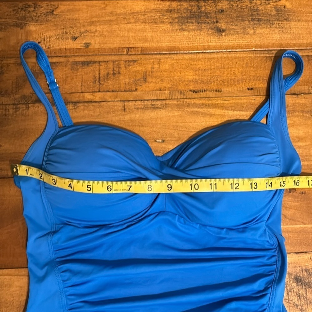 L Blanca Island Goddess Over The Shoulder Rouched Front Bandeau swim suit - Picture 3 of 7